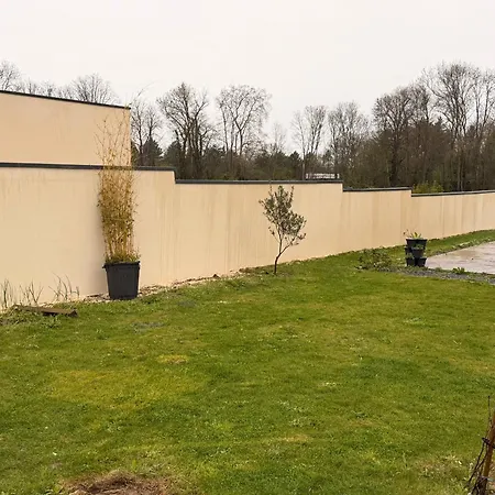 Spacious 4-bedroom House Near Pegasus Bridge & Caen Feriehus Escoville
